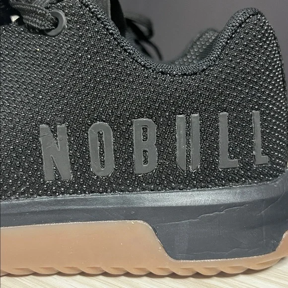 NOBULL Men's Black and Gum Athletic Shoes!! EUC 🖤 - Picture 2 of 9